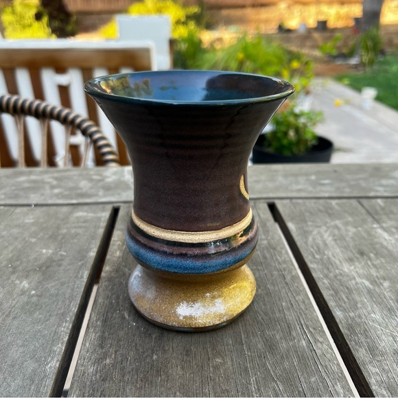 Vintage Studio Pottery Glazed Vase Signed Floral Design - Picture 6 of 9